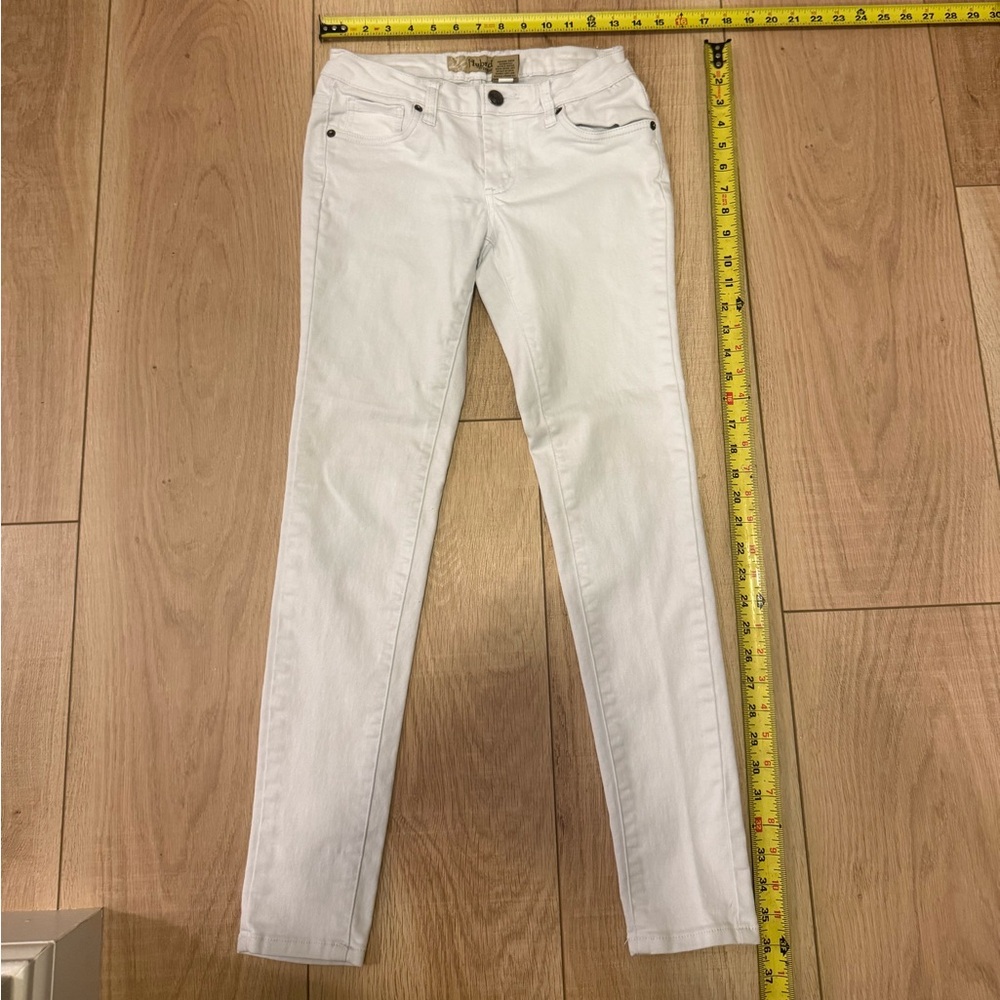 💙🔥💜 Hybrid & Co White Jeans Size 5 | Mid Rise Stretch Denim | Clean Classic - Picture 4 of 4